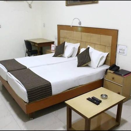 Hotel Vijay Shree Deluxe ปัฏนา ภายนอก รูปภาพ