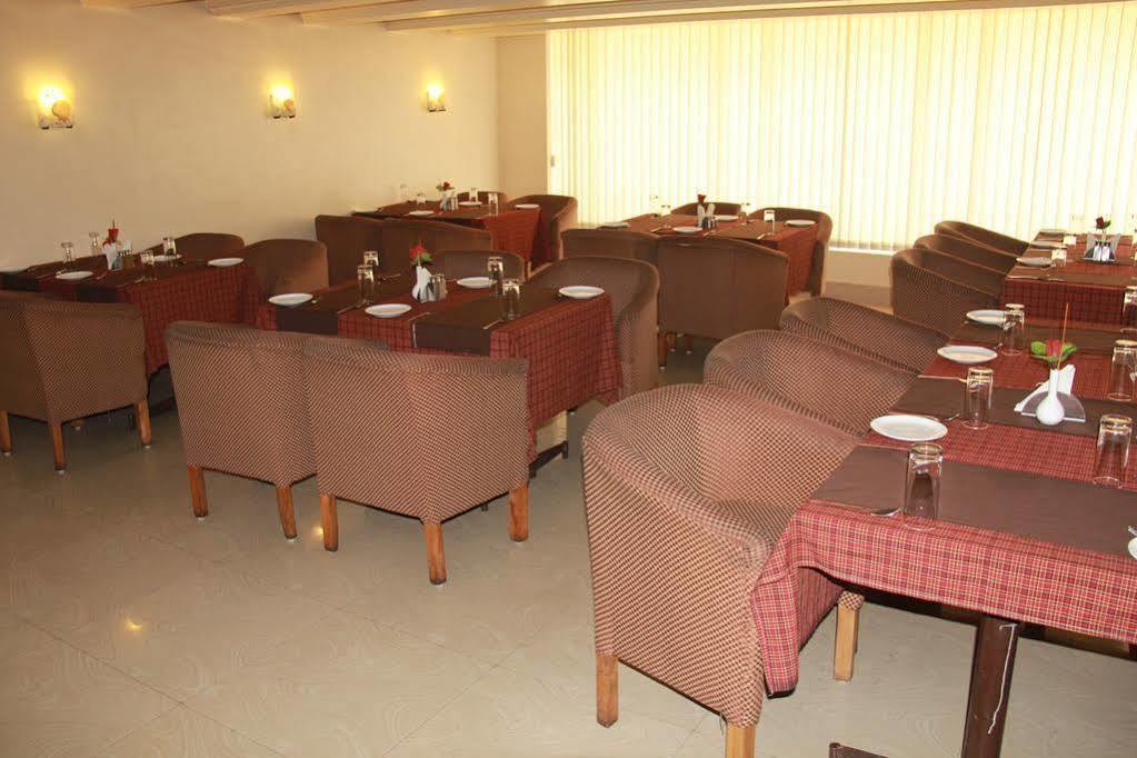 Hotel Vijay Shree Deluxe ปัฏนา ภายนอก รูปภาพ